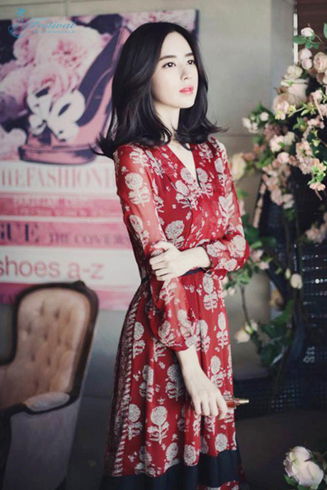 Những kiểu váy hoa khiến nàng công sở lãng mạn trong mùa thu - Ảnh 5