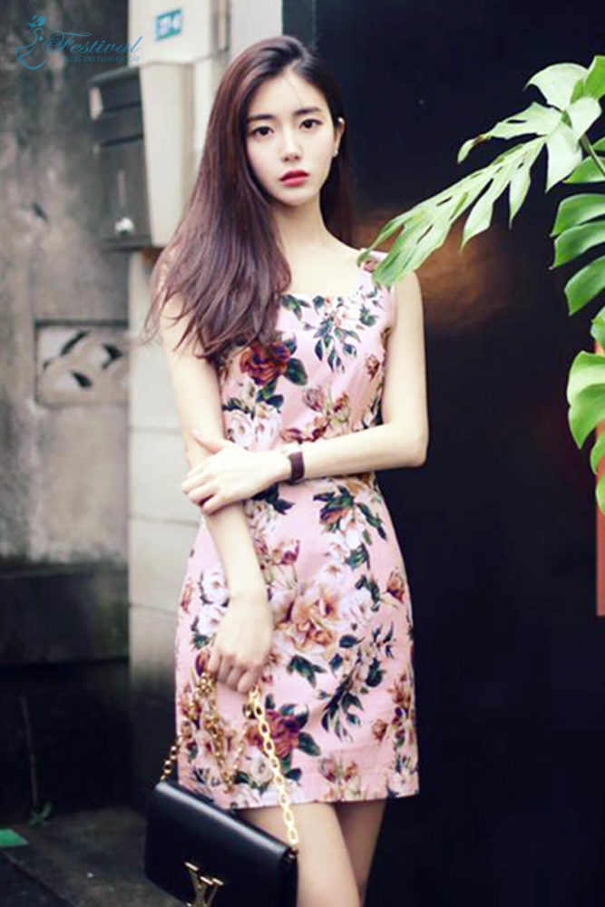 Những kiểu váy hoa khiến nàng công sở lãng mạn trong mùa thu - Ảnh 9