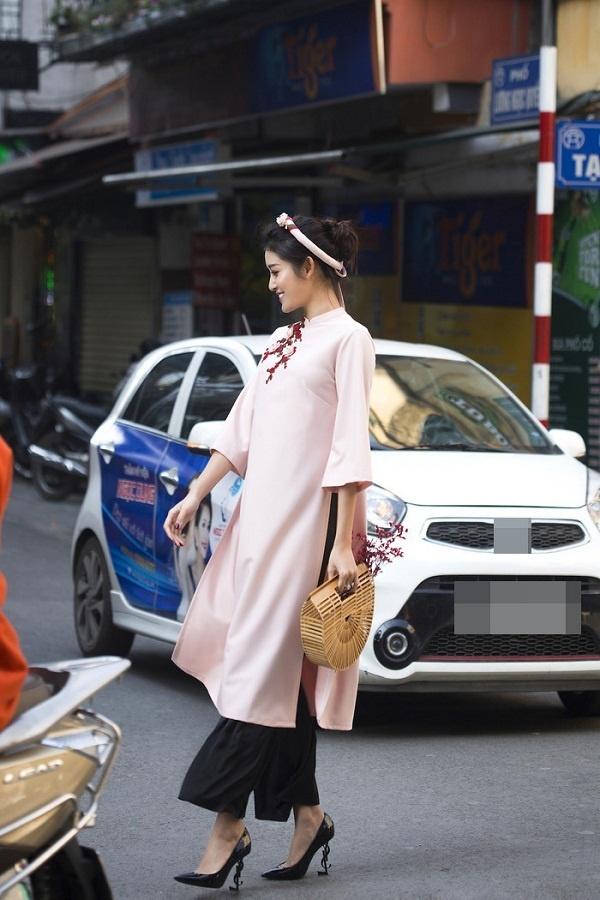 Áo dài - Ảnh 2 - 5 Kiểu váy đầm cứ tết lại cháy hàng, nàng nào cũng nên thủ sẵn vài cái