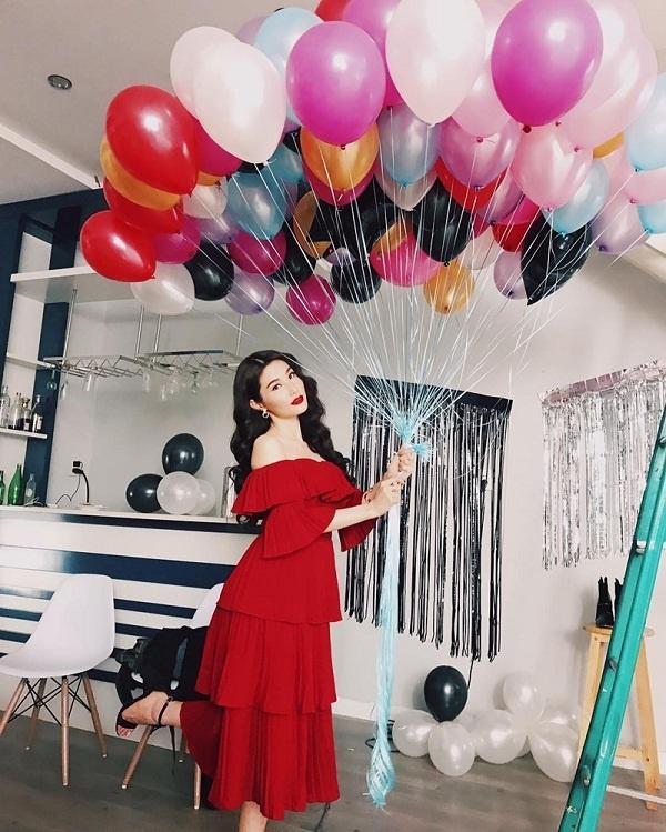 Sắc đỏ - vàng - Ảnh 1 - 5 Kiểu váy đầm cứ tết lại cháy hàng, nàng nào cũng nên thủ sẵn vài cái