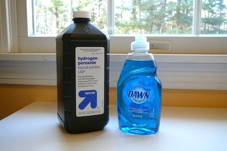 Mẹo tẩy trắng quần áo với oxy già