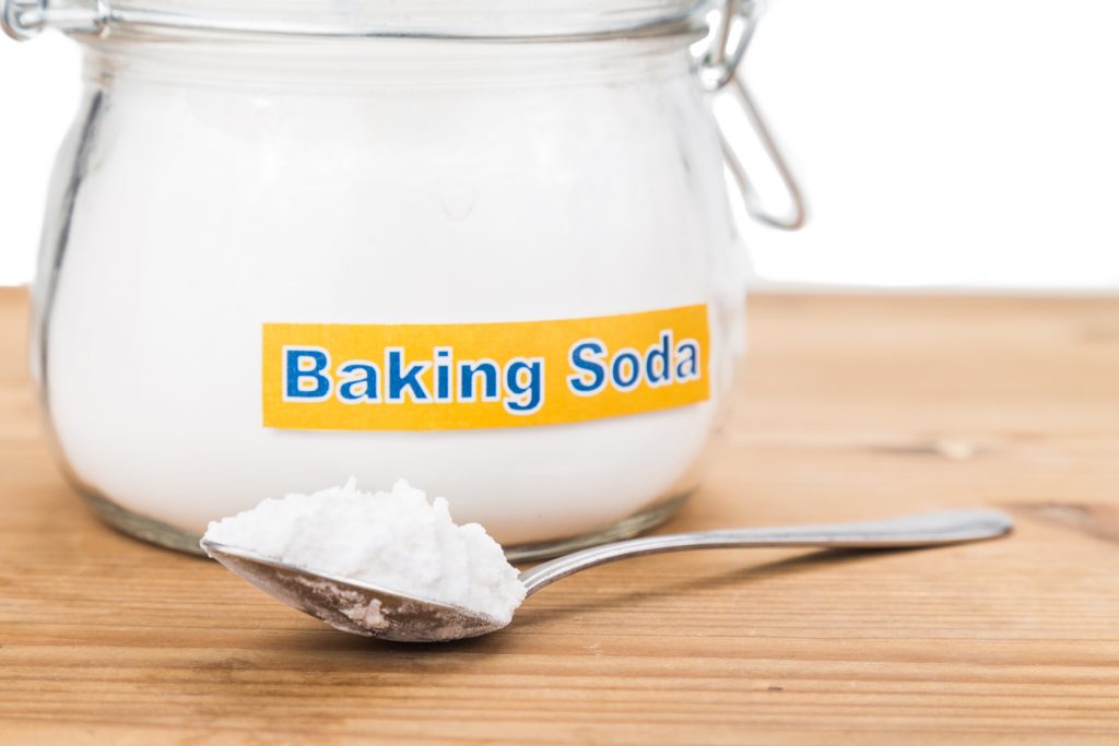 Mẹo tẩy trắng quần áo với baking soda