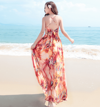 Đầm maxi đan dây phần sau lưng phù hợp cho những chuyến đi biển