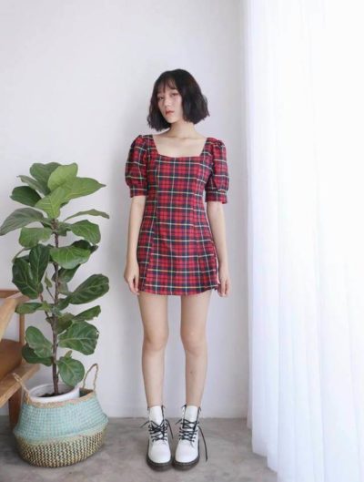 Đầm caro dáng chữ A thật simple nhưng lại rất xinh