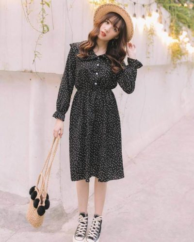 Đầm đen chấm bi nhỏ tay nhún