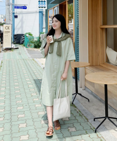 Váy sơ mi tone màu xanh nhạt đơn giản, nhẹ nhàng và xinh xắn