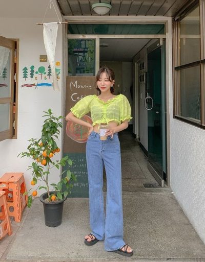Có ai thích style thời trang giống cô nàng này không nè?