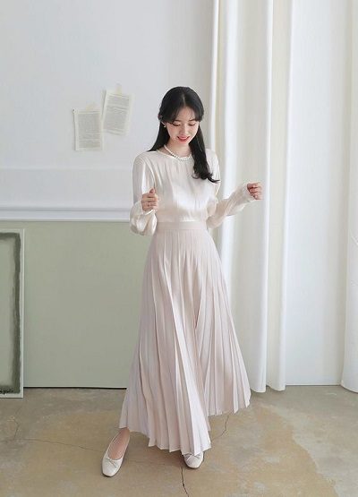 Chân váy trắng mặc với áo gì Hé lộ 10 outfits phong cách