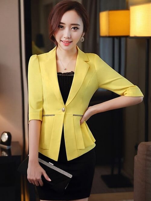 Áo vest tay lỡ màu vàng chanh phong cách, năng động lan tỏa đến mọi người